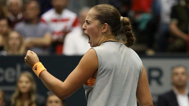 Tenistka Jelena Ostapenková odložila vstup do sezony kvůli úmrtí otce. Tenistka Jelena Ostapenková odložila vstup do sezony kvůli úmrtí otce.