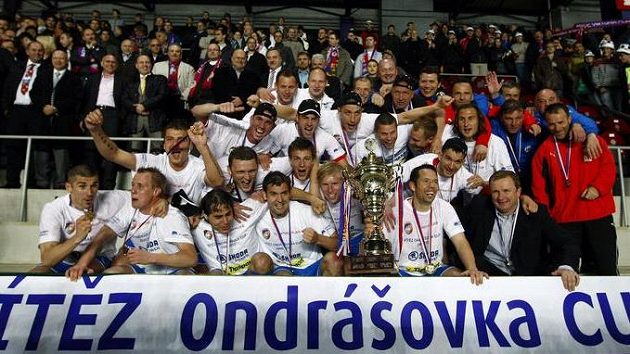 Fotbalisté Plzně slaví vítězství v Ondrášovka Cupu Fotbalisté Plzně slaví vítězství v Ondrášovka Cupu