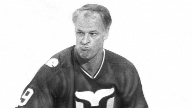 Gordie Howe na archivním snímku. Gordie Howe na archivním snímku.