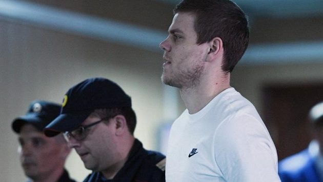 Alexandr Kokorin půjde za napadení několika lidí do vězení. Spolu s ním i Pavel Mamajev. Alexandr Kokorin půjde za napadení několika lidí do vězení. Spolu s ním i Pavel Mamajev.