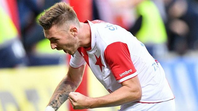 Slávista Jaromír Zmrhal slaví svoji trefu v derby proti Bohemians. Slávista Jaromír Zmrhal slaví svoji trefu v derby proti Bohemians.