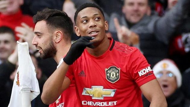 Manchesterské kluby darovaly 100 tisíc liber do potravinové banky Manchesterské kluby darovaly 100 tisíc liber do potravinové banky