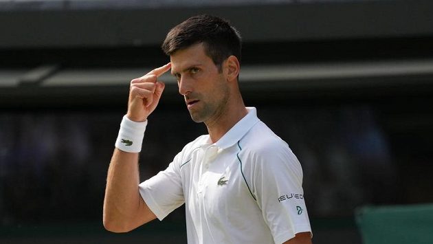 Srb Novak Djokovič při utkání s Denisem Kudlou z USA. Srb Novak Djokovič při utkání s Denisem Kudlou z USA.