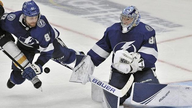Obránce Tampy Bay Lightning Erik Černák v utkání s Buffalem. Obránce Tampy Bay Lightning Erik Černák v utkání s Buffalem.