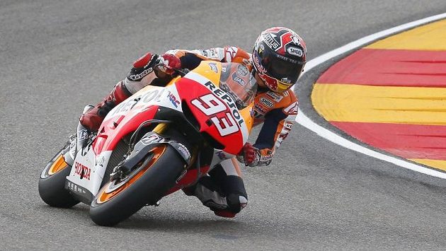 Marc Marquez se svou hondou na trati v Alcaňizu. Marc Marquez se svou hondou na trati v Alcaňizu.