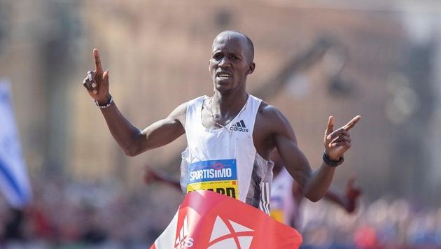 Vítěz posledních dvou ročníků Pražského půlmaratonu Benard Kimeli. Vítěz posledních dvou ročníků Pražského půlmaratonu Benard Kimeli.