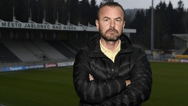 Zdenkovi Frťalovi bude dělat v Jablonci asistenta Ivan Kopecký. Zdenkovi Frťalovi bude dělat v Jablonci asistenta Ivan Kopecký.