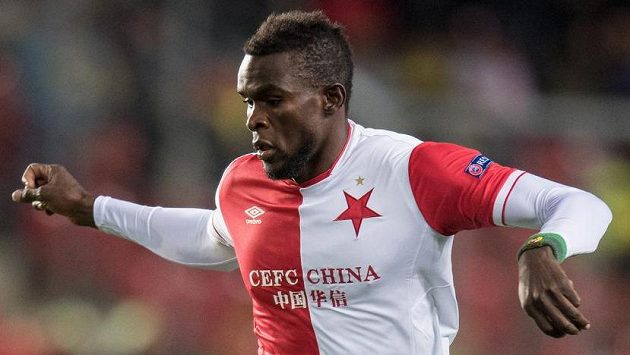 Záložník Slavie Michael Ngadeu. Záložník Slavie Michael Ngadeu.