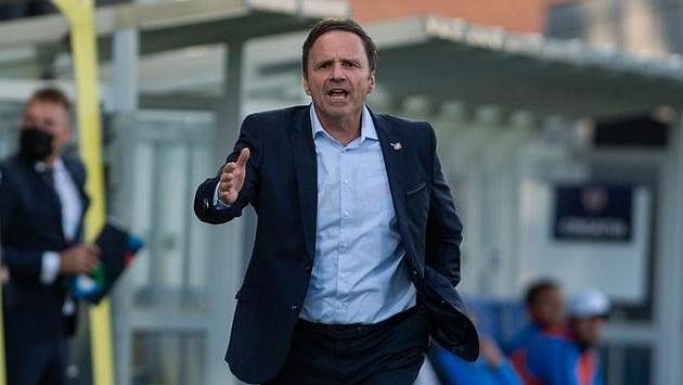 Trenér české jednadvacítky Karel Krejčí při utkání s Chorvaty. Trenér české jednadvacítky Karel Krejčí při utkání s Chorvaty.