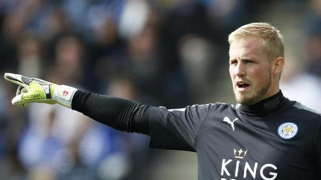 Kasper Schmeichel v akci během utkání se Southamptonem Kasper Schmeichel v akci během utkání se Southamptonem