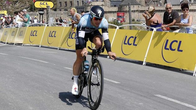 Mark Cavendish na trati středeční časovky jednotlivců na Tour de France. Mark Cavendish na trati středeční časovky jednotlivců na Tour de France.
