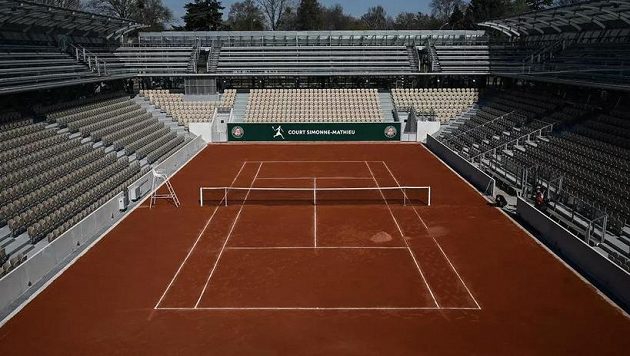 Malý exhibiční turnaj bez diváků plánuje v květnu uspořádat tréninkové centrum v Německu Malý exhibiční turnaj bez diváků plánuje v květnu uspořádat tréninkové centrum v Německu