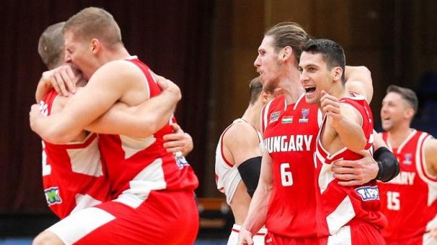 Basketbalisté Maďarska se radují z vítězství Basketbalisté Maďarska se radují z vítězství