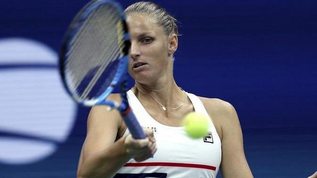 Karolína Plíšková první set jasně ovládla. Karolína Plíšková první set jasně ovládla.