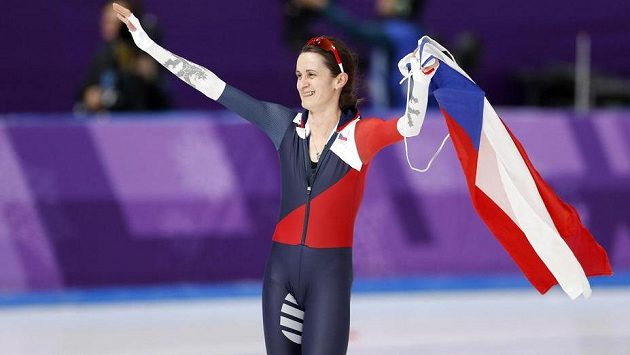 Martina Sáblíková sice neobhájila ze Soči 2014 a z Vancouveru 2010 na pětikilometrové trati zlatou medaili, nicméně i ze stříbrné měla velkou radost. Martina Sáblíková sice neobhájila ze Soči 2014 a z Vancouveru 2010 na pětikilometrové trati zlatou medaili, nicméně i ze stříbrné měla velkou radost.