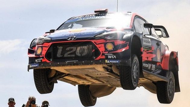 Španělský jezdec Dani Sordo vyhrál Italskou rallye Španělský jezdec Dani Sordo vyhrál Italskou rallye