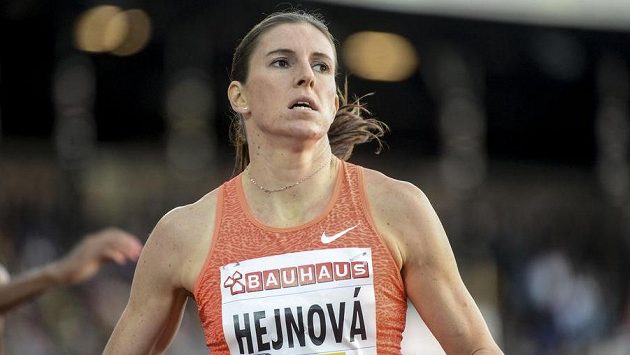Zuzana Hejnová po výhře na 400 m překážek ve Stockholmu. Zuzana Hejnová po výhře na 400 m překážek ve Stockholmu.