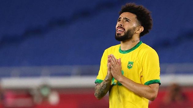 Brazilec Claudinho po triumfu na olympiádě. Brazilec Claudinho po triumfu na olympiádě.