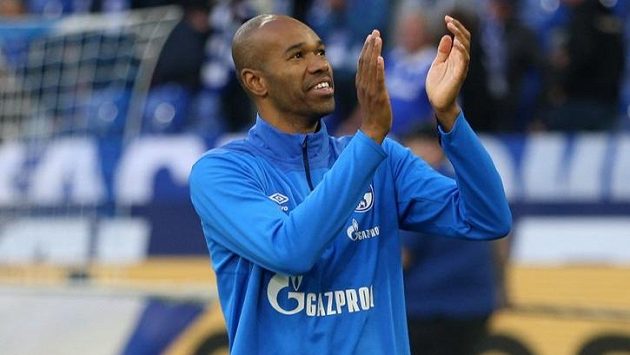 Brazilský stoper Naldo opouští po 13 letech německou fotbalovou bundesligu a bude hrát za Monako. Brazilský stoper Naldo opouští po 13 letech německou fotbalovou bundesligu a bude hrát za Monako.