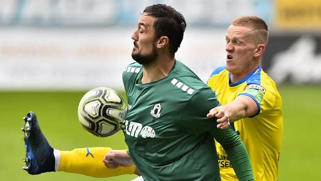 Zleva Martin Doležal z Jablonce a Petr Kodeš z Teplic. Zleva Martin Doležal z Jablonce a Petr Kodeš z Teplic.