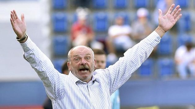 Trenér Slovácka Stanislav Levý. Trenér Slovácka Stanislav Levý.
