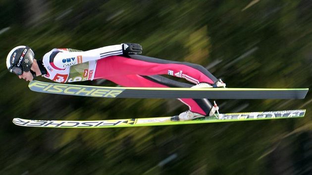 Roman Koudelka během kvalifikace na Turné čtyř můstků v Innsbrucku. Roman Koudelka během kvalifikace na Turné čtyř můstků v Innsbrucku.