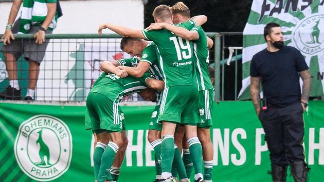 Fotbalisté Bohemians oslavují gól na 1:0 během utkání 4. kola Fortuna ligy se Spartou Fotbalisté Bohemians oslavují gól na 1:0 během utkání 4. kola Fortuna ligy se Spartou