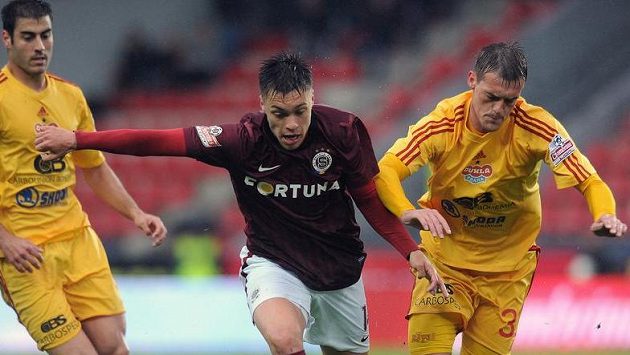 Tomáš Borek (vpravo) ještě v dresu Dukly. Tomáš Borek (vpravo) ještě v dresu Dukly.