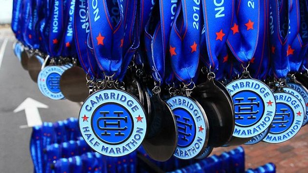 Cambridge Half Marathon byl svědkem nového světového rekordu. Cambridge Half Marathon byl svědkem nového světového rekordu.