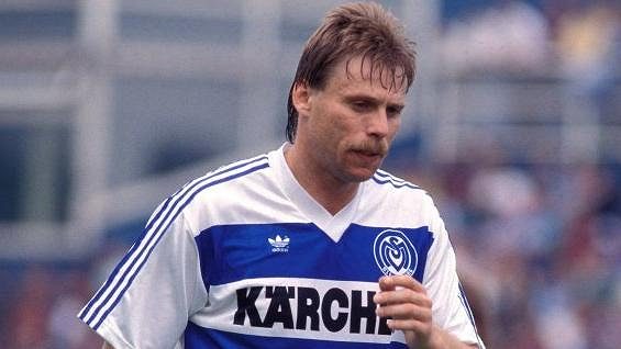Michael Tönnies ještě coby hráč MSV Duisburg. Michael Tönnies ještě coby hráč MSV Duisburg.