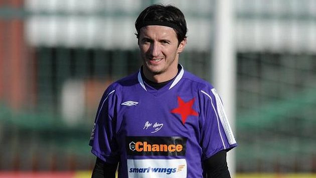 Brankář Kamil Čontofalský míří do zámoří. Brankář Kamil Čontofalský míří do zámoří.