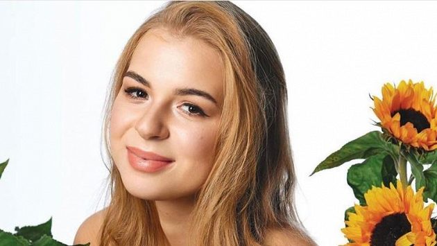 Perfektní prsa trampolína gif nahé sexy ruské ženy