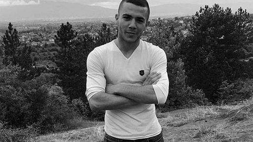 Mladý bulharský boxer Boris Stančov zemřel při zápasu v Albánii. Mladý bulharský boxer Boris Stančov zemřel při zápasu v Albánii.