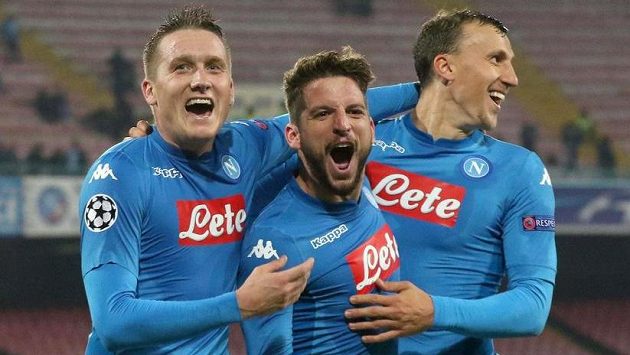 Fotbaisté Neapoli slaví výhru 3:0 nad Šachtarem v utkání Ligy mistrů. Přijedou i do Plzně? Fotbaisté Neapoli slaví výhru 3:0 nad Šachtarem v utkání Ligy mistrů. Přijedou i do Plzně?