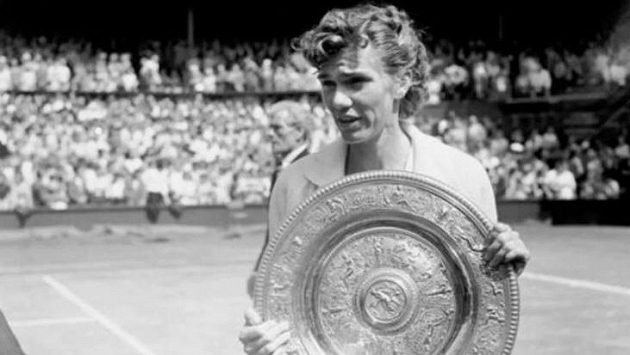 Ve věku 94 let zemřela bývalá americká tenistka Shirley Fryová Ve věku 94 let zemřela bývalá americká tenistka Shirley Fryová