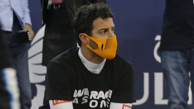 Daniel Ricciardo v Bahrajnu. Daniel Ricciardo v Bahrajnu.