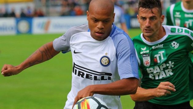 Francouzský záložník Jonathan Biabiany (vlevo) z Interu Milán má být novou posilou pražské Sparty. Francouzský záložník Jonathan Biabiany (vlevo) z Interu Milán má být novou posilou pražské Sparty.