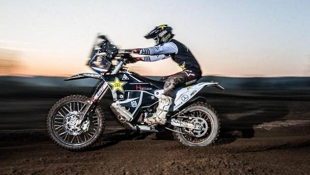 Bývalý mistr světa ve freestyle motokrosu Libor Podmol si v lednu splní jeden velký sen a poprvé v kariéře se postaví na start Rallye Dakar. Bývalý mistr světa ve freestyle motokrosu Libor Podmol si v lednu splní jeden velký sen a poprvé v kariéře se postaví na start Rallye Dakar. 