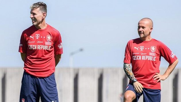 Trenér fotbalové reprezentace Jaroslav Šilhavý a asistetent Jiří Chytrý během tréninku Trenér fotbalové reprezentace Jaroslav Šilhavý a asistetent Jiří Chytrý během tréninku