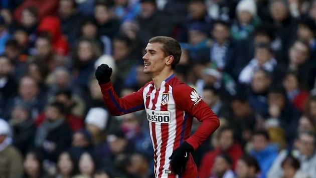 Antoine Griezmann jásá, Atlético jeho zásluhou vyhrálo derby nad Realem. Antoine Griezmann jásá, Atlético jeho zásluhou vyhrálo derby nad Realem.