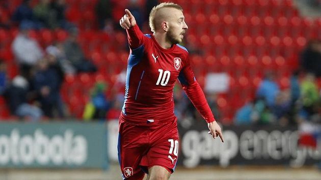 Jiří Skalák se po proměněné penaltě raduje z vítězné trefy Lvíčat proti Portugalsku. Jiří Skalák se po proměněné penaltě raduje z vítězné trefy Lvíčat proti Portugalsku.