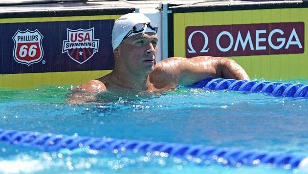 Šestinásobný olympijský vítěz Ryan Lochte má za sebou úspěšný návrat k plavání po čtrnáctiměsíčním trestu za nepovolenou infuzi. Šestinásobný olympijský vítěz Ryan Lochte má za sebou úspěšný návrat k plavání po čtrnáctiměsíčním trestu za nepovolenou infuzi.