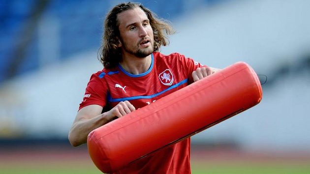 Záložník Petr Jiráček na tréninku reprezentace Záložník Petr Jiráček na tréninku reprezentace