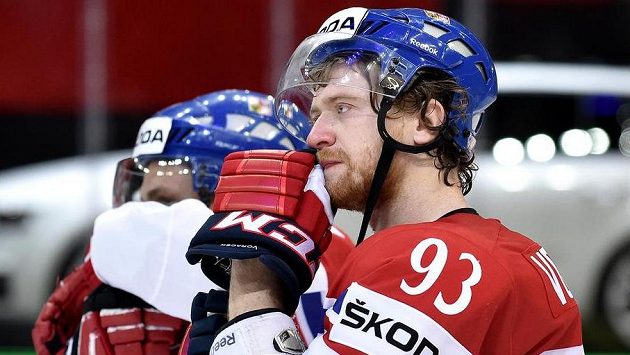 Zklamaný Jakub Voráček po utkání o 3. místo. Zklamaný Jakub Voráček po utkání o 3. místo.