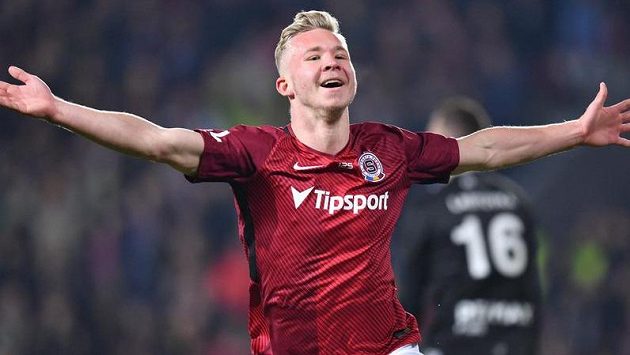 Mladý útočník Václav Drchal dokazuje, že umí střílet góly. Mladý útočník Václav Drchal dokazuje, že umí střílet góly.