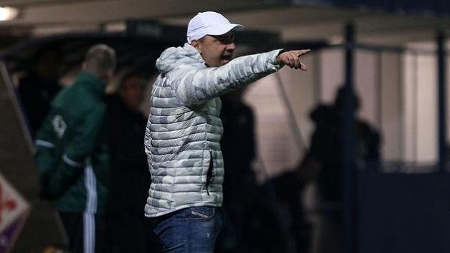 Trenér Liberce Jindřich Trpišovský při utkání s Fiorentinou. Trenér Liberce Jindřich Trpišovský při utkání s Fiorentinou.