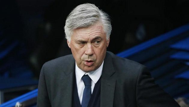 Carlo Ancelotti si dá pauzu, po vyhazovu z Realu ho čeká operace páteře. Carlo Ancelotti si dá pauzu, po vyhazovu z Realu ho čeká operace páteře.