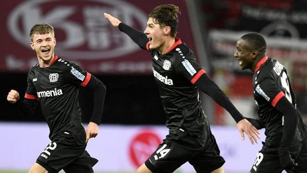 Patrik Schick slaví svou parádní trefu do sítě Bayernu Mnichov. Patrik Schick slaví svou parádní trefu do sítě Bayernu Mnichov.