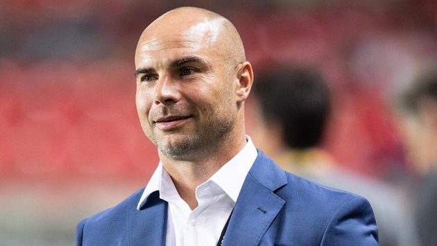 Jan Nezmar byl sportovním ředitelem fotbalové Slavie. Jan Nezmar byl sportovním ředitelem fotbalové Slavie.