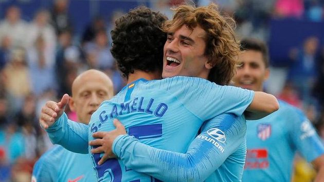 Fotbalisté Atlética Madrid se radují z branky Fotbalisté Atlética Madrid se radují z branky